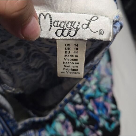 Maggy London Floral Blue and White Midi Dress - Picture 5 of 10